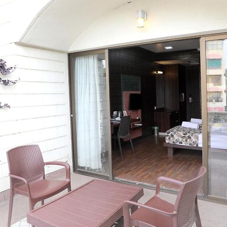 Hotel Pearls Aurangabad  Exterior photo