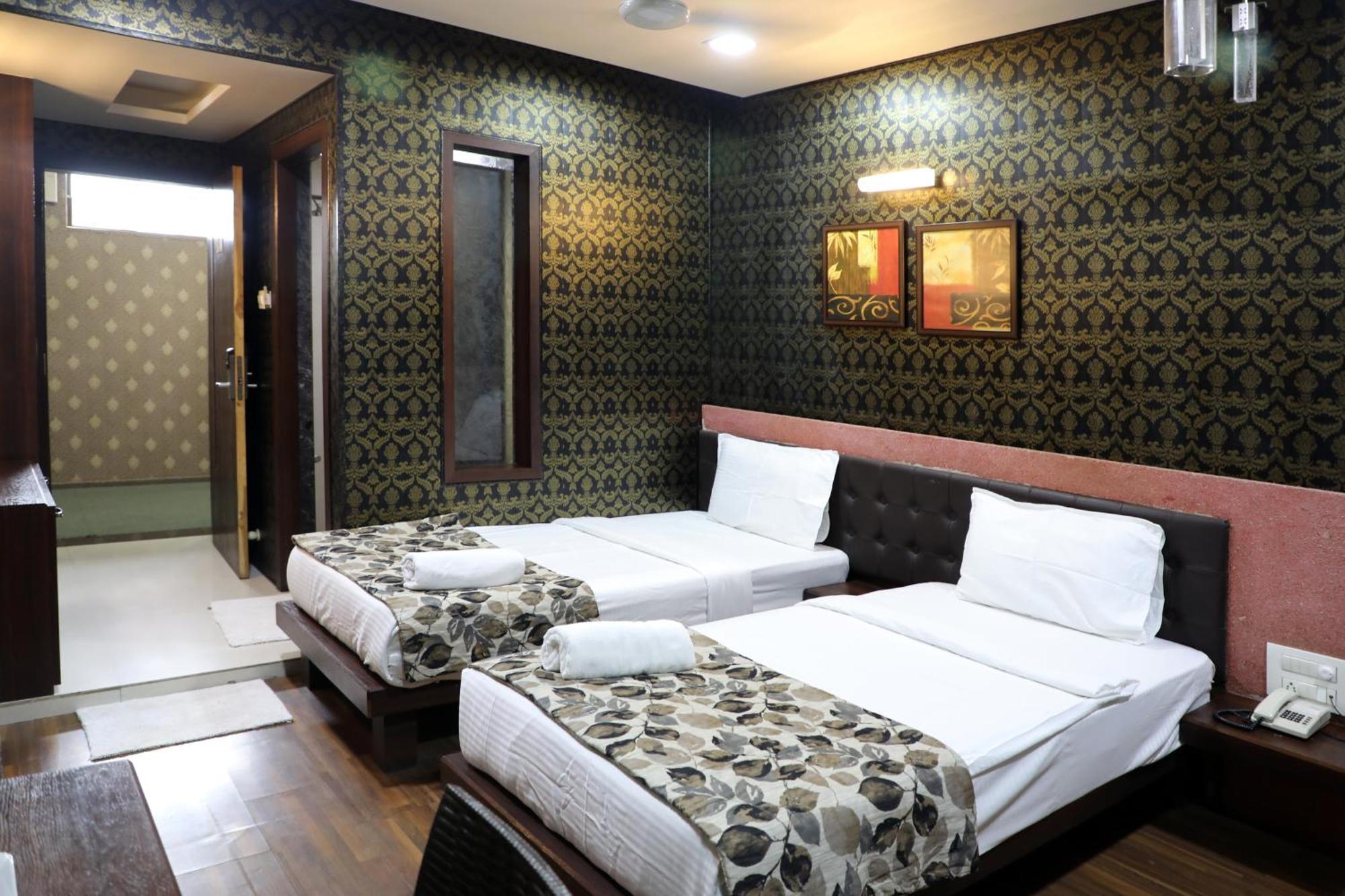 Hotel Pearls Aurangabad  Exterior photo