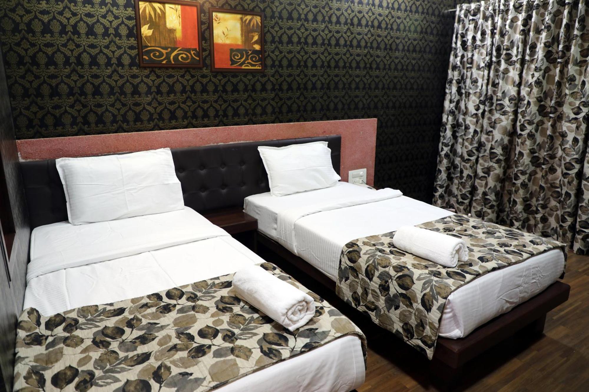 Hotel Pearls Aurangabad  Exterior photo