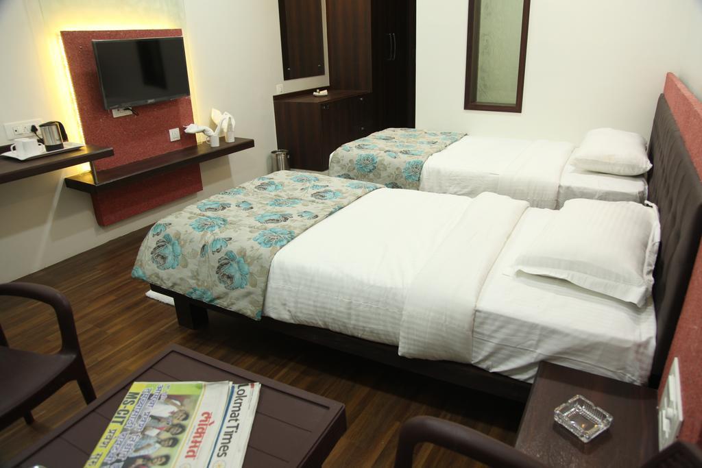 Hotel Pearls Aurangabad  Exterior photo