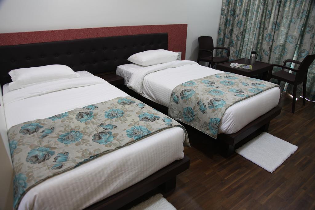 Hotel Pearls Aurangabad  Exterior photo