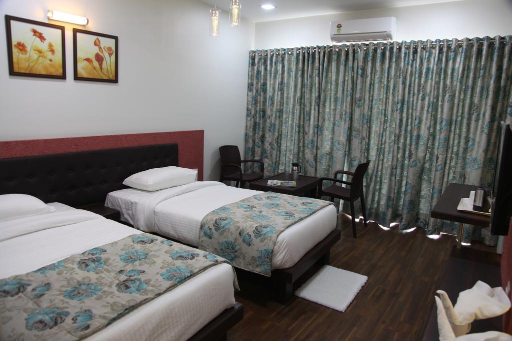 Hotel Pearls Aurangabad  Exterior photo