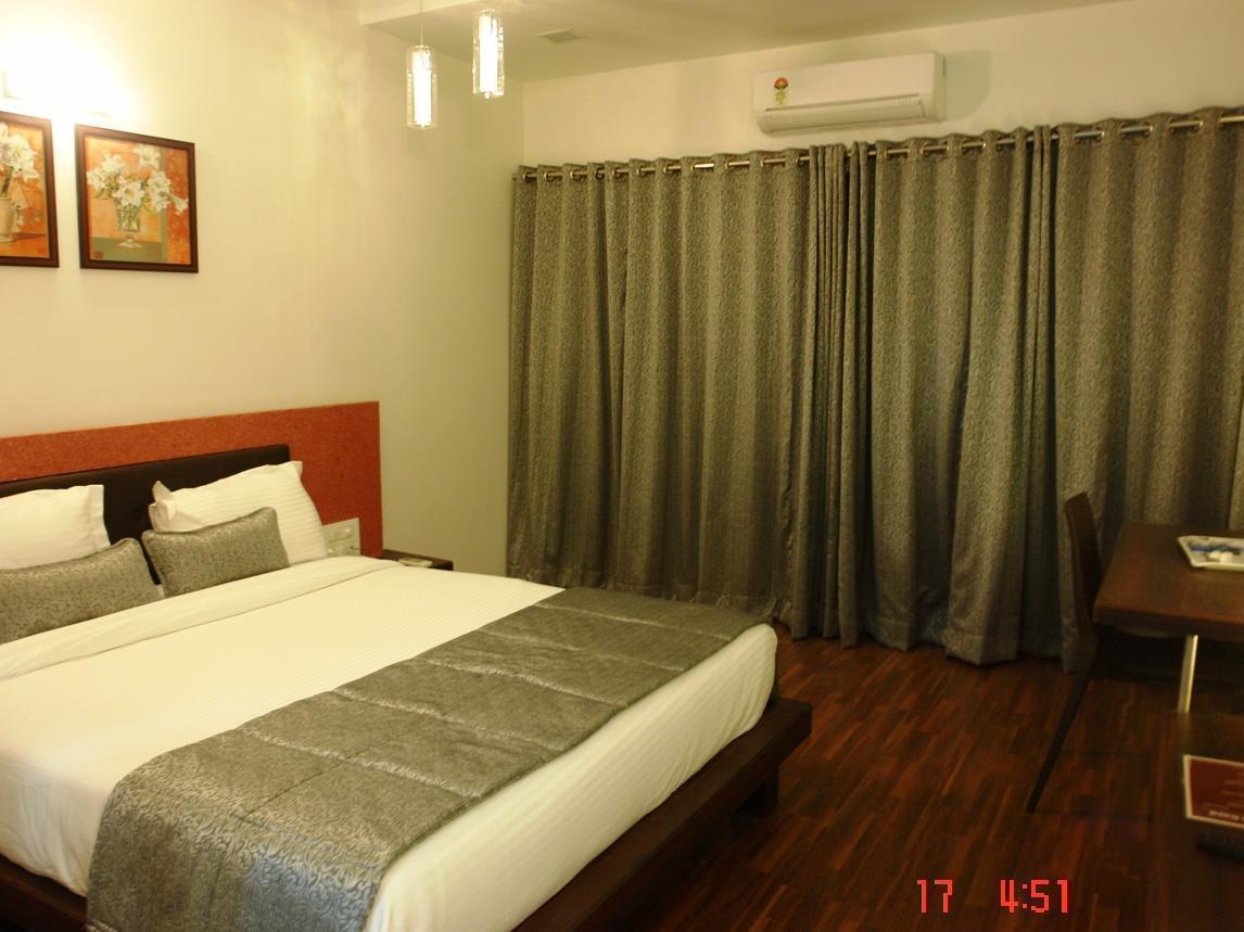 Hotel Pearls Aurangabad  Exterior photo